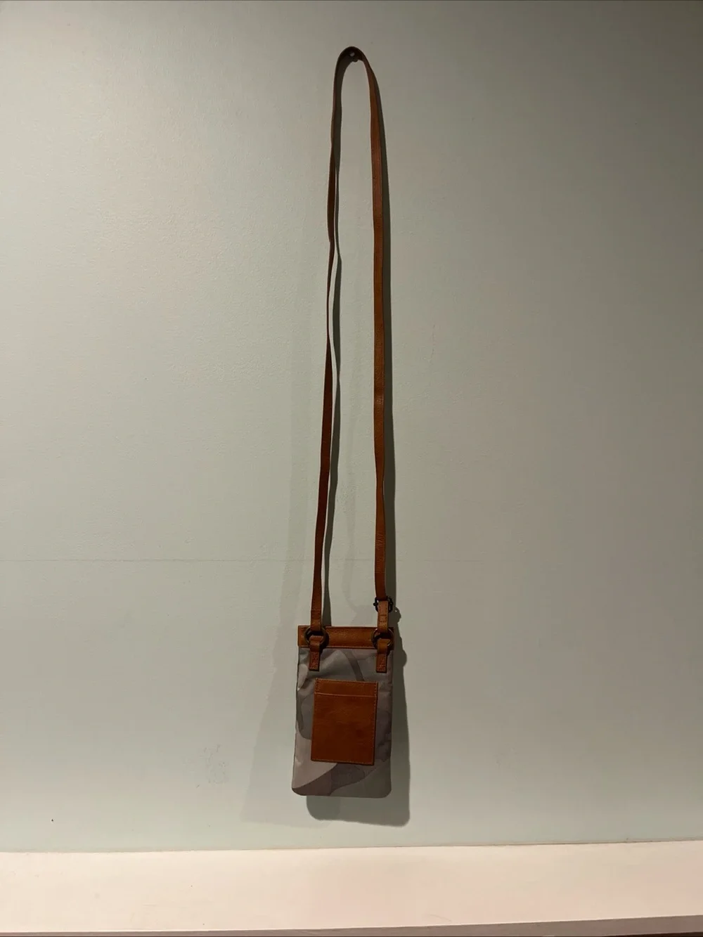 Thirty-One Dialed In Phone Purse Crossbody in Soft Camo